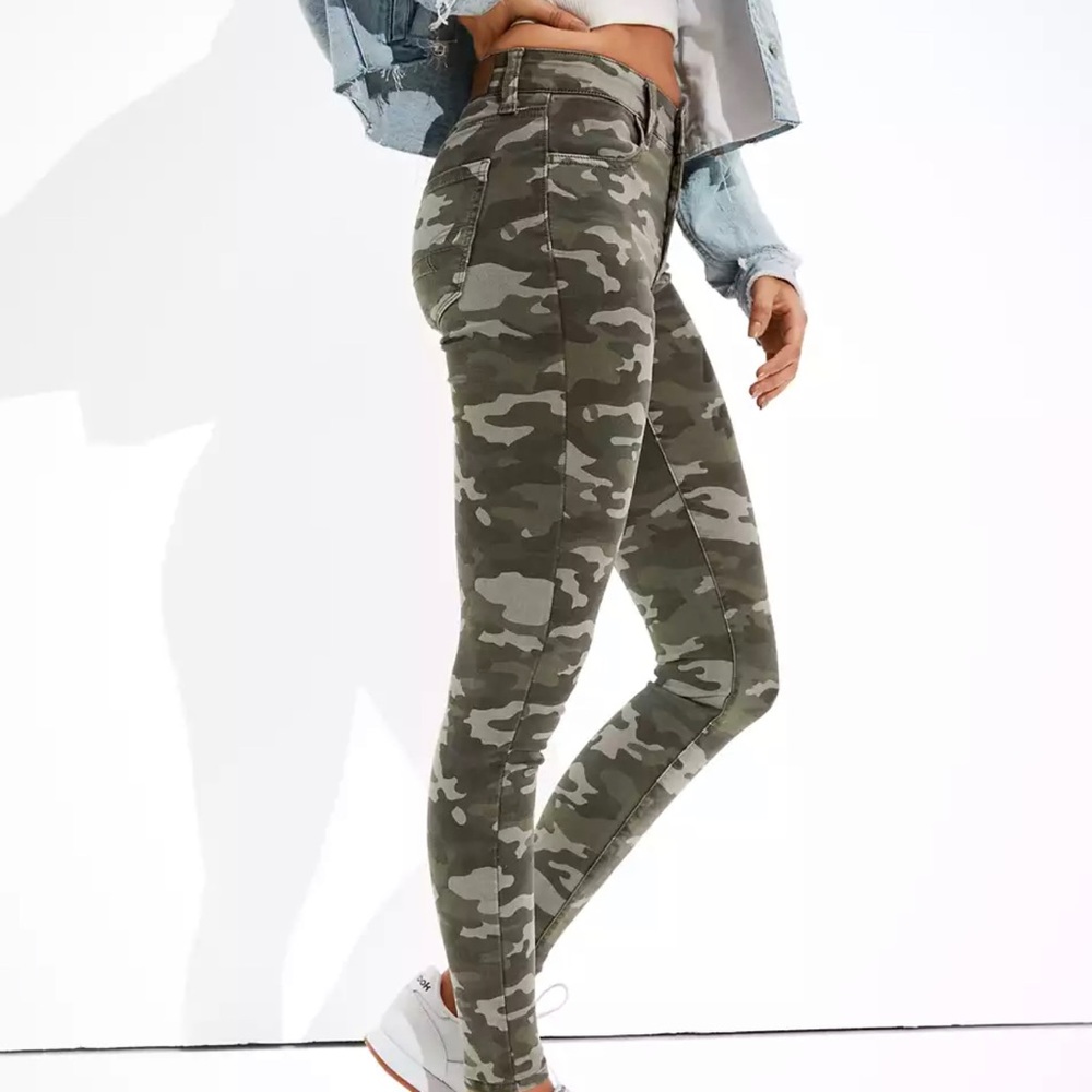 New American Eagle jeans